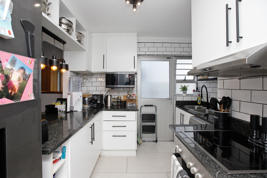 4 Bedroom Property for Sale in Marina Da Gama Western Cape